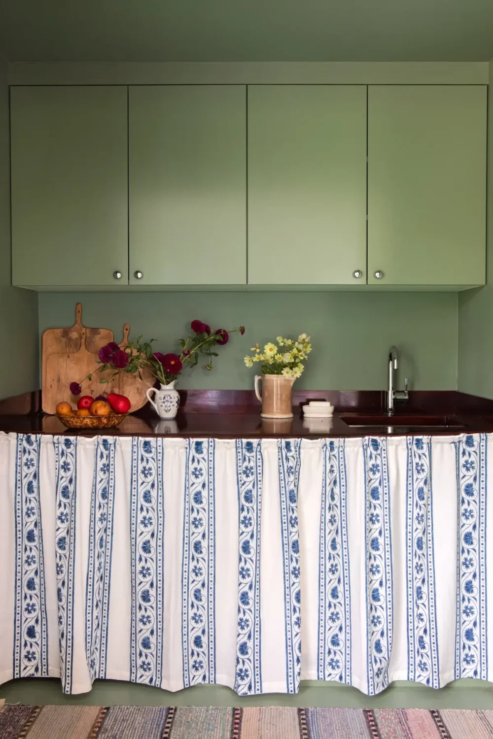 A Renovated Mid-Century Retreat in the Hudson Valley 37 late-1940s-renovated-cottage-new-york