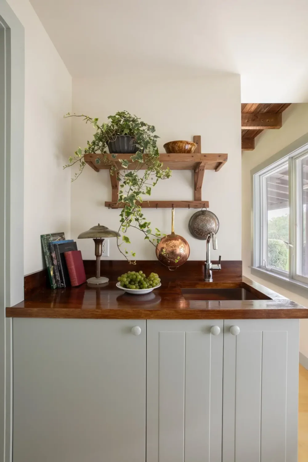 A Renovated Mid-Century Retreat in the Hudson Valley 42 late-1940s-renovated-cottage-new-york