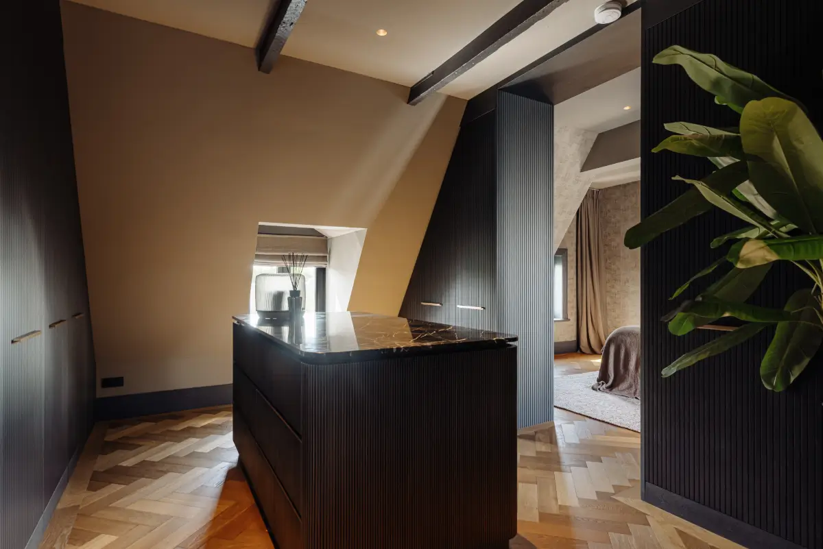 Heritage, Elegance, and Modern Luxury in a Grand Amsterdam Duplex 26 luxurious-duplex-apartment-amsterdam