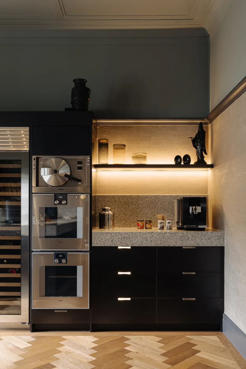 Heritage, Elegance, and Modern Luxury in a Grand Amsterdam Duplex 9 luxurious-duplex-apartment-amsterdam