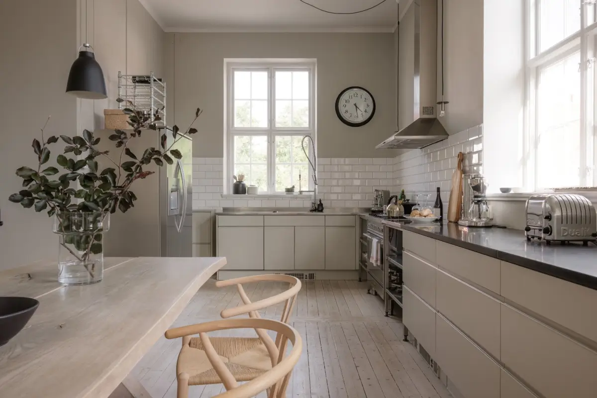 A Minimalistic and Spacious Scandinavian 1930s Villa 13 minimalistic-swedish-villa-nordroom