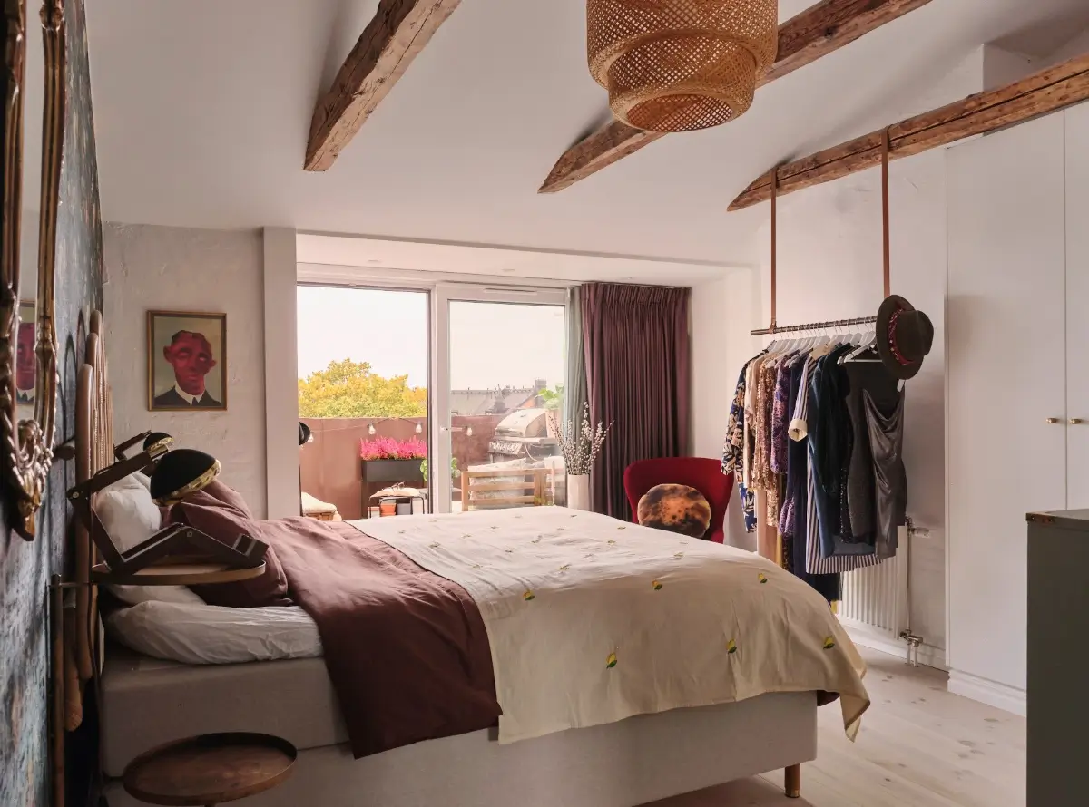 A Modern Attic Apartment with Exposed Beams in a 19th Century Building 13 scandinavian-attic-apartment-wooden-beams-slanted-ceilings-nordroom
