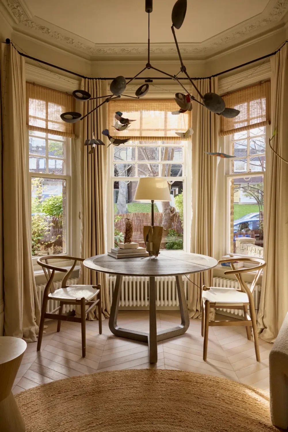 Warm Natural Tones and Victorian Cornicing in a London Apartment 3 stylish-two-bedroom-apartment-victorian-house-london
