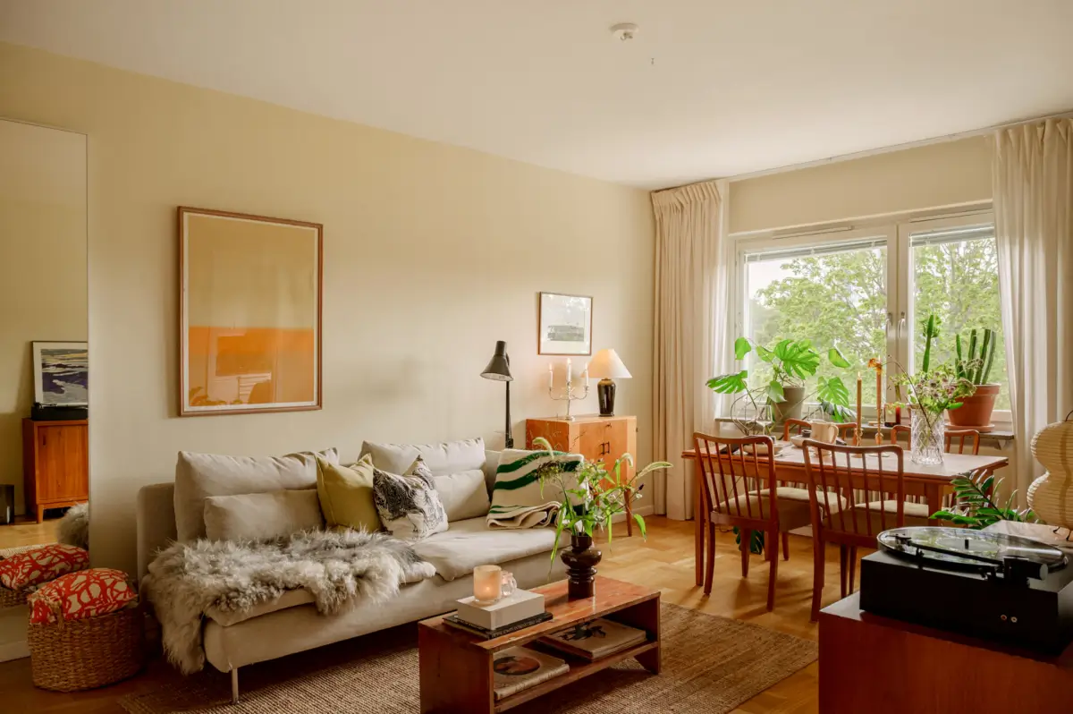 Light Rooms and the Original Kitchen in a 1950s Apartment 2 beige-interiors-1950s-apartment-stockholm-nordroom