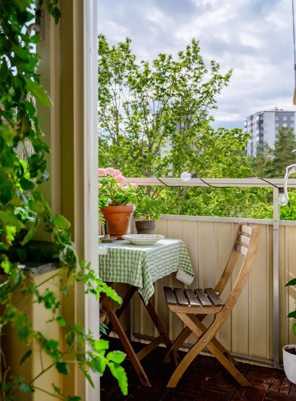 Light Rooms and the Original Kitchen in a 1950s Apartment 17 beige-interiors-1950s-apartment-stockholm-nordroom
