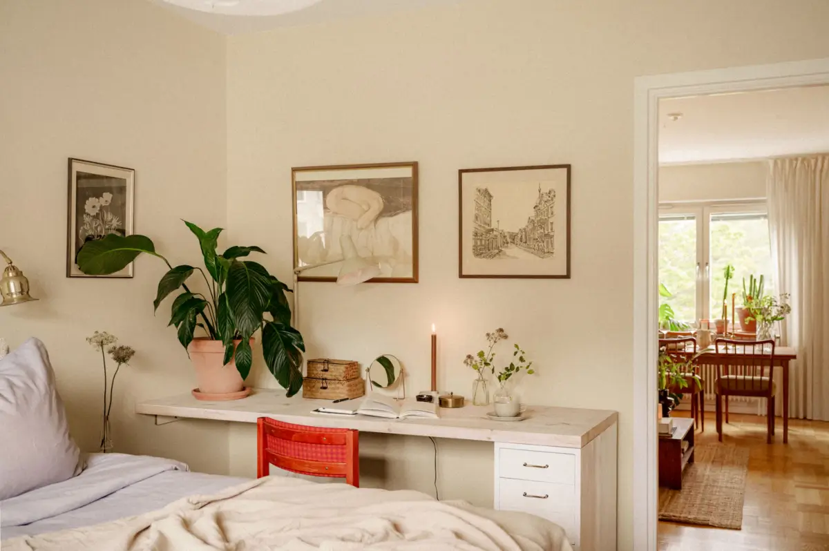 Light Rooms and the Original Kitchen in a 1950s Apartment 25 beige-interiors-1950s-apartment-stockholm-nordroom