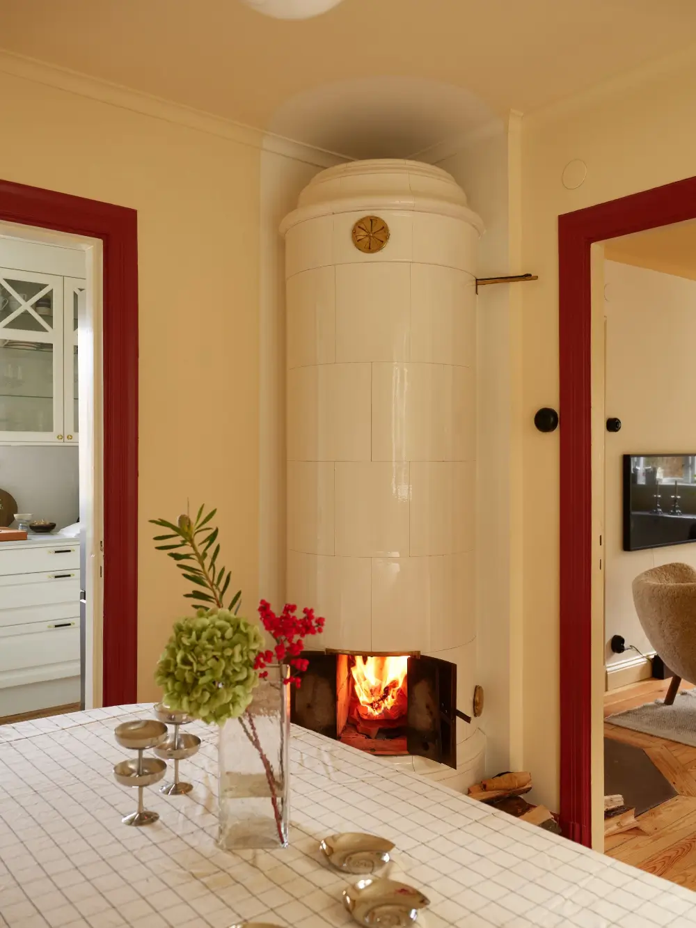 Warm Yellow Walls in a Charming 1920s House in Stockholm 11 beige-yellow-interiors-small-villa-sweden-nordroom