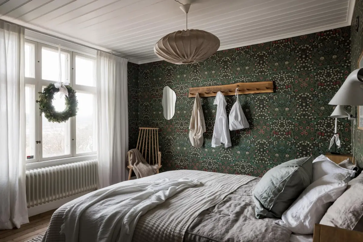 William Morris Wallpapers and Period Features in a Swedish Family Home 39 charm-character-1910-villa-sweden-nordroom