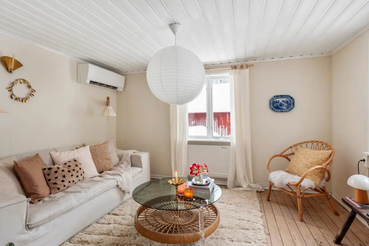 A Cozy 19th-Century Swedish Cottage Surrounded by Forest 12 charming-19th-century-cottage-sweden