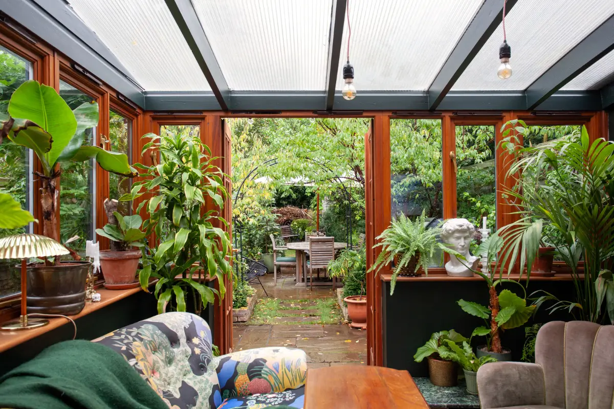 A Victorian London Home with Colorful Living Spaces and a Lush Garden 12 colorful-living-spaces-london-victorian-house