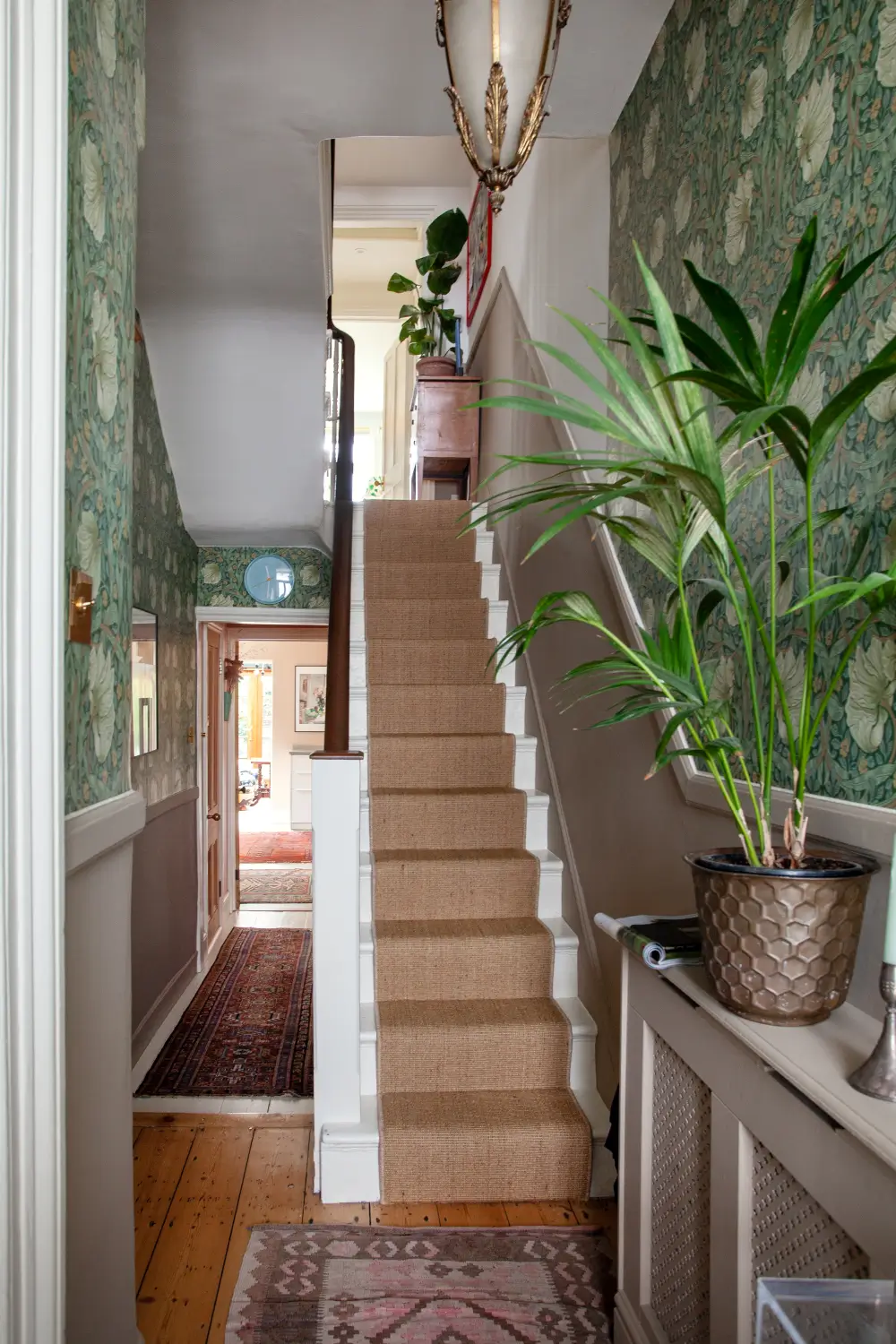 A Victorian London Home with Colorful Living Spaces and a Lush Garden 18 colorful-living-spaces-london-victorian-house