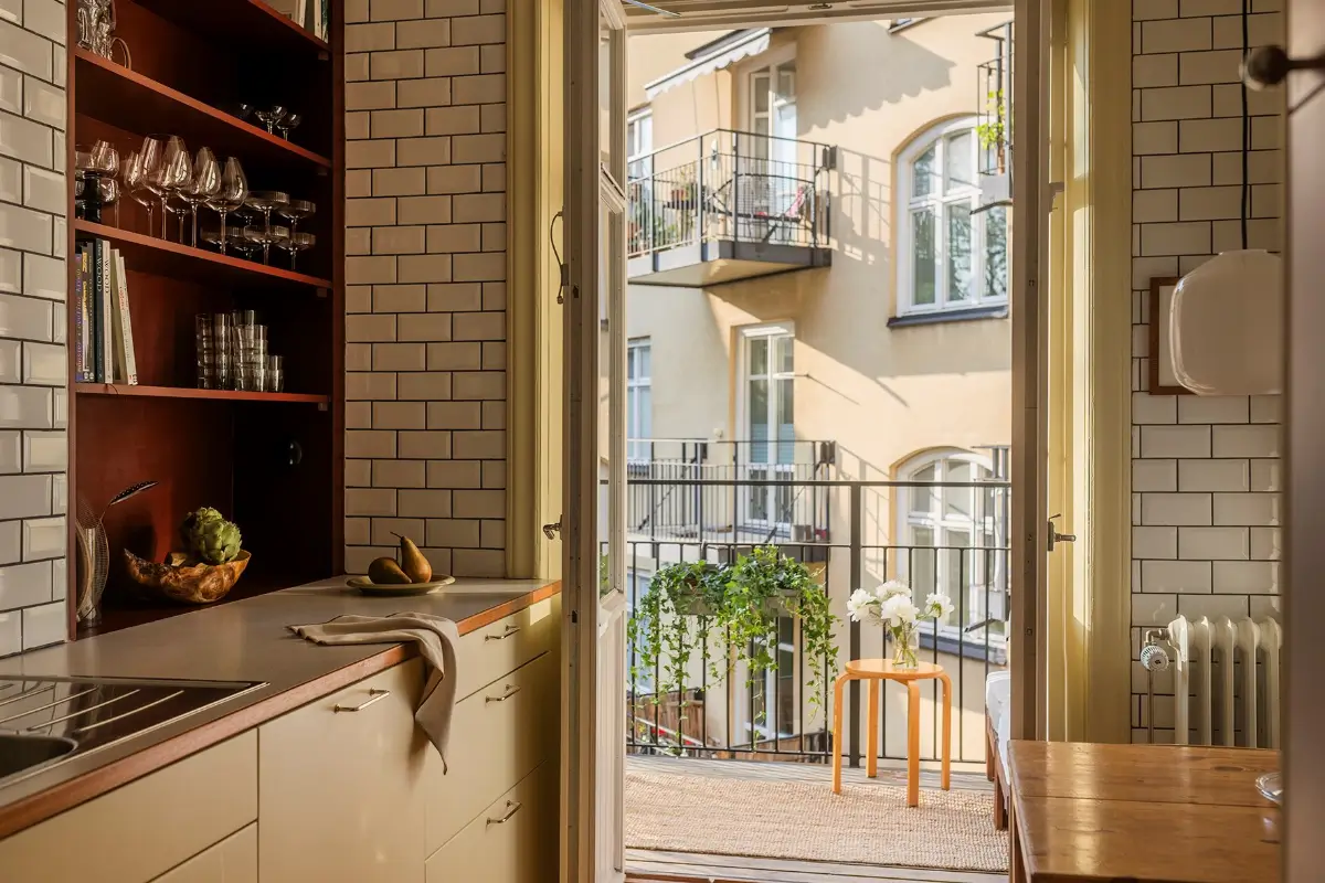 Warm Interiors and Period Charm in an Art Nouveau Stockholm Apartment 10 cozy-turn-of-the-century-apartment-stockholm-nordroom