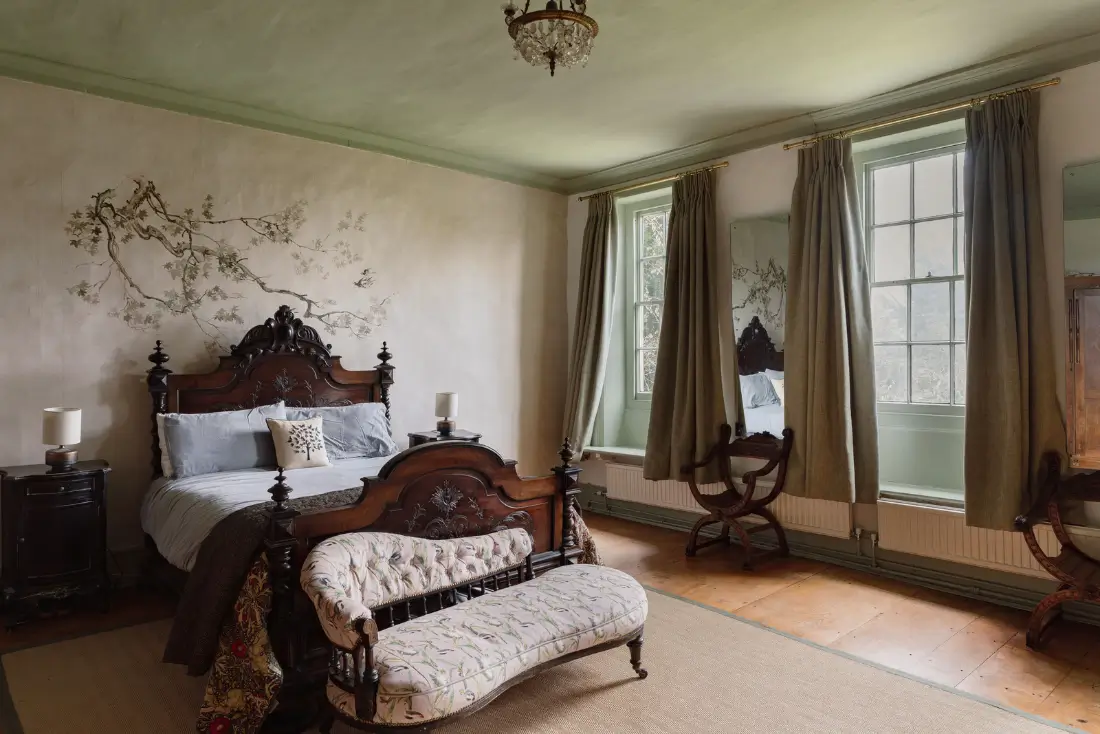A Characterful Queen Anne House in the English Countryside 17 historic-queen-anne-style-country-house-england