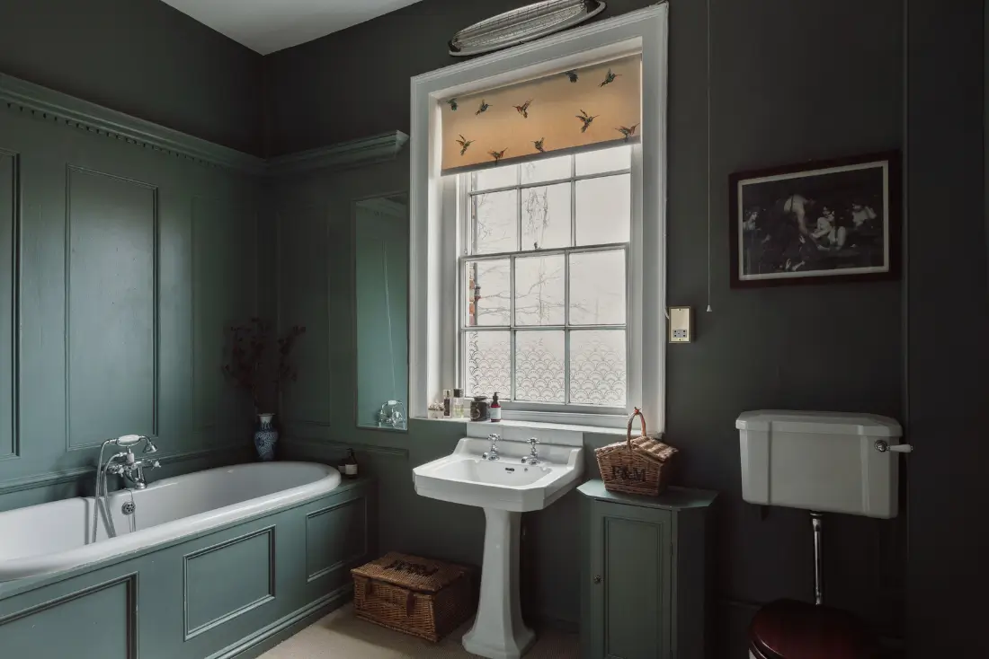 A Characterful Queen Anne House in the English Countryside 18 historic-queen-anne-style-country-house-england