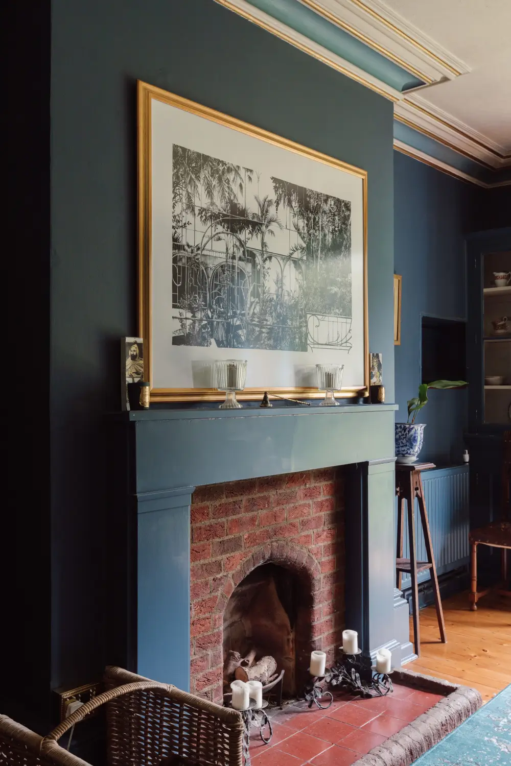 A Characterful Queen Anne House in the English Countryside 14 historic-queen-anne-style-country-house-england