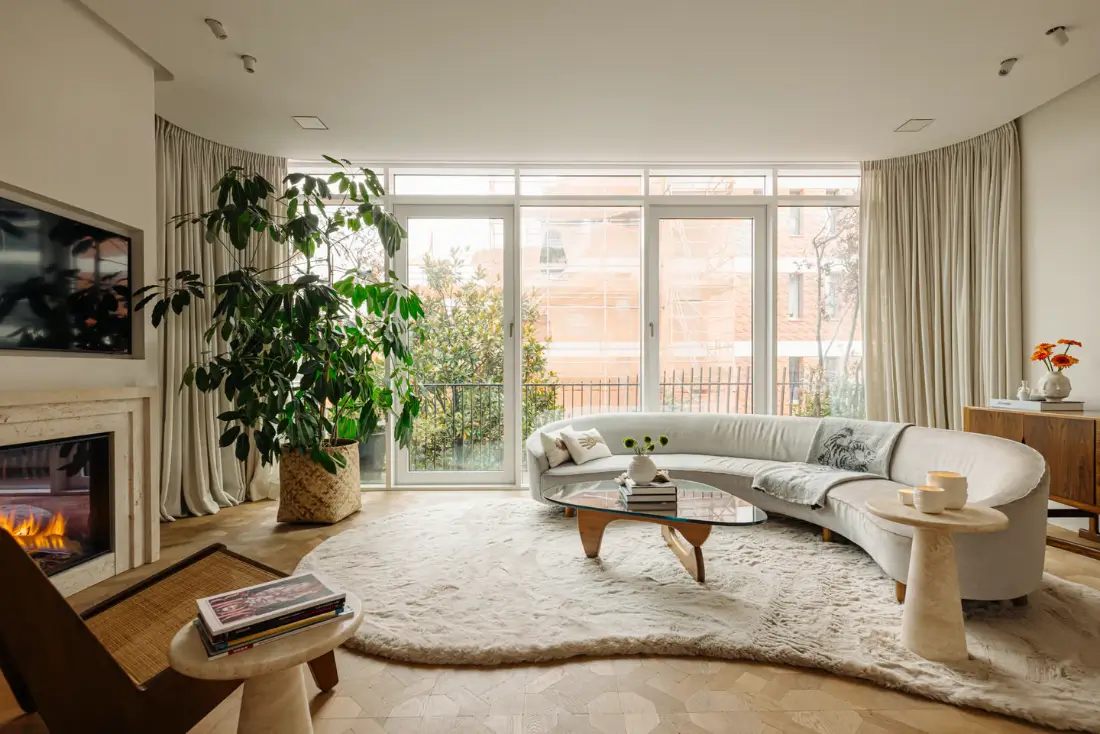 A Modern Amsterdam Townhouse with Huge Windows and a Sculptural Staircase 14 luxurious-modern-townhouse-amsterdam