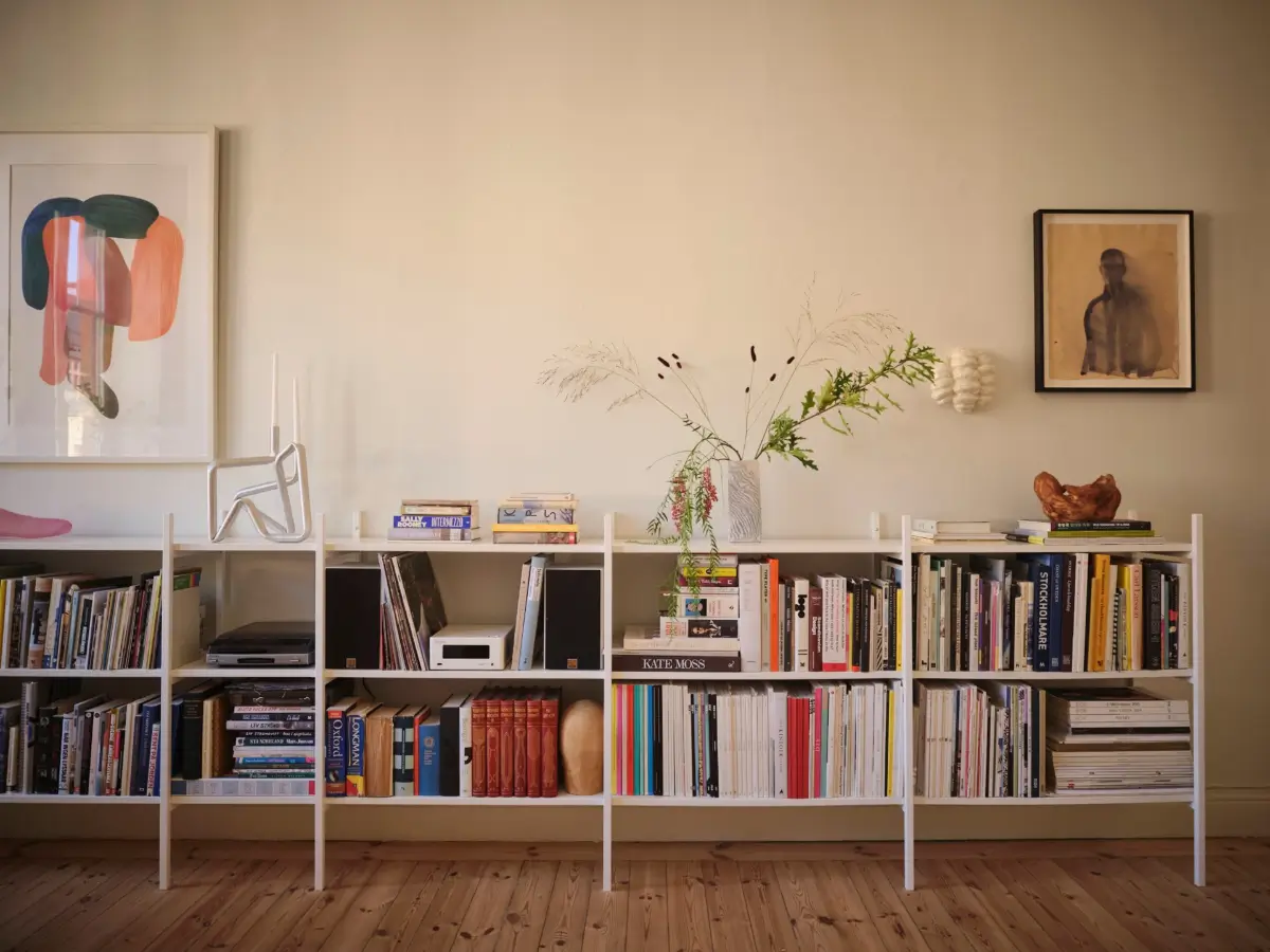 High Ceilings and Light Colors in a Minimalistic Stockholm Apartment 6 modern-scandi-interiors-period-features-1910-stockholm-apartment-nordroom