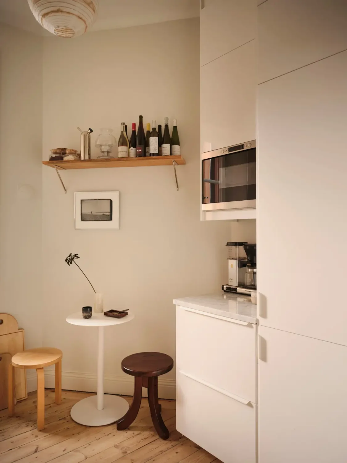 High Ceilings and Light Colors in a Minimalistic Stockholm Apartment 14 modern-scandi-interiors-period-features-1910-stockholm-apartment-nordroom