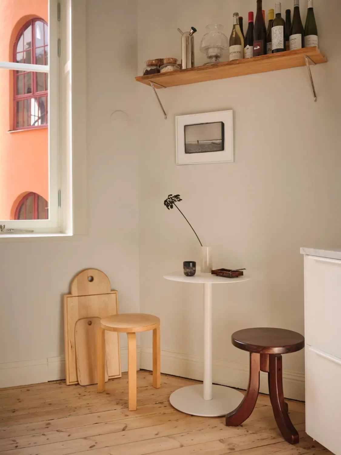 High Ceilings and Light Colors in a Minimalistic Stockholm Apartment 17 modern-scandi-interiors-period-features-1910-stockholm-apartment-nordroom