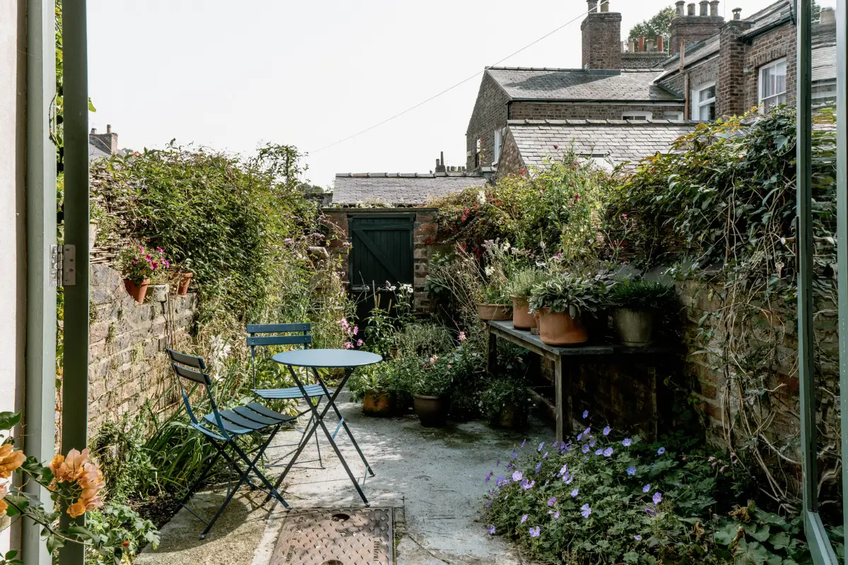 A Restored Victorian Worker's Cottage with a Charming Garden in York 6 restored-Victorian-railway-workers-cottage