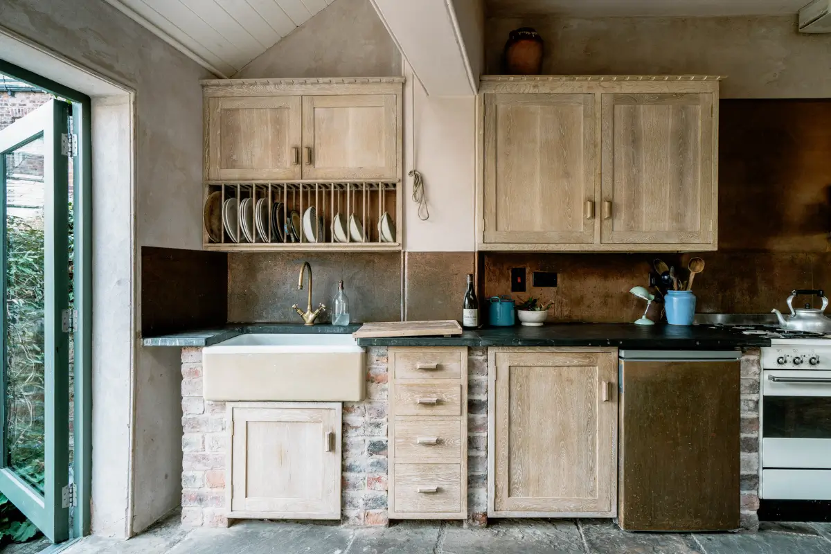 A Restored Victorian Worker's Cottage with a Charming Garden in York 3 restored-Victorian-railway-workers-cottage