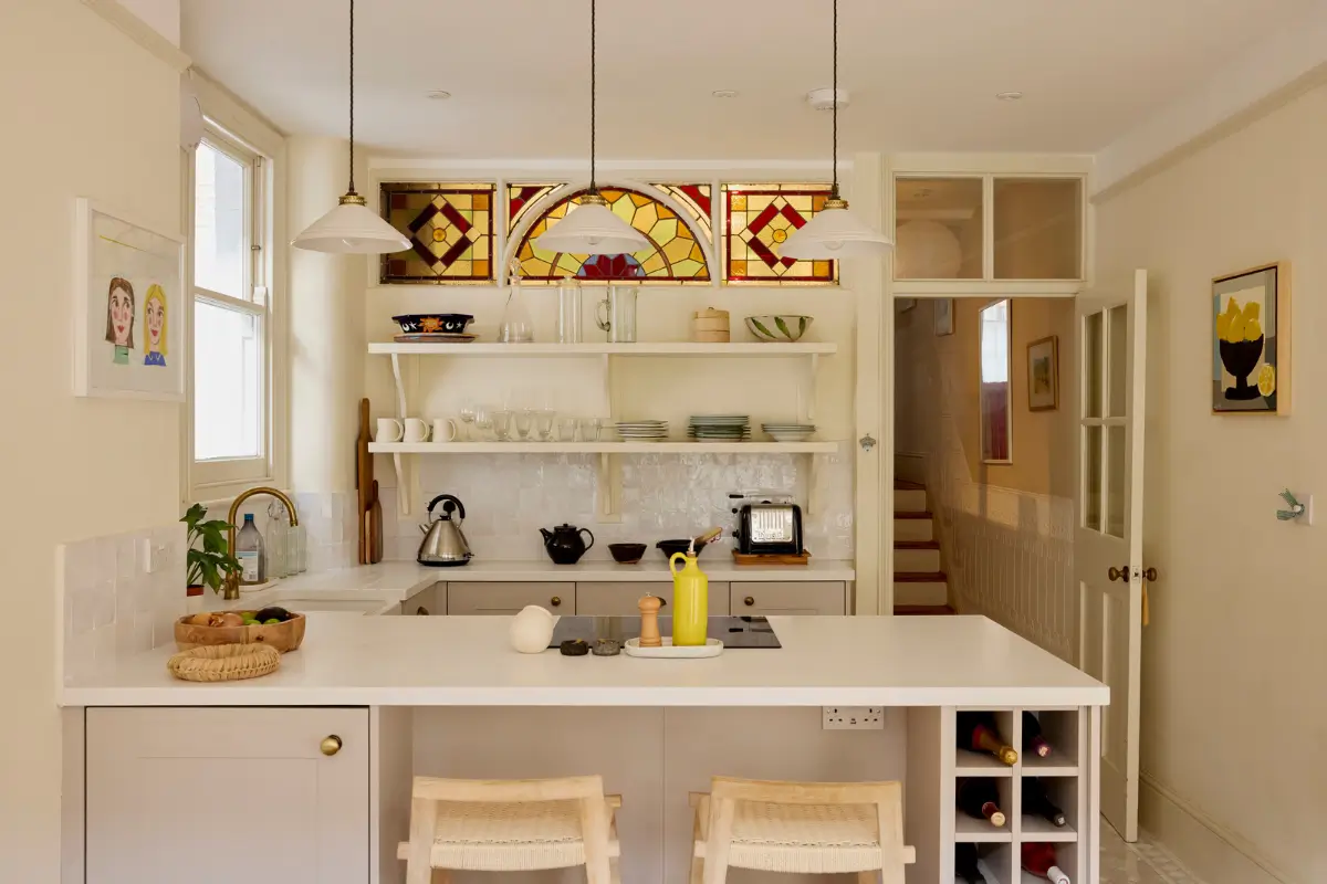 small-19th-century-apartment-london