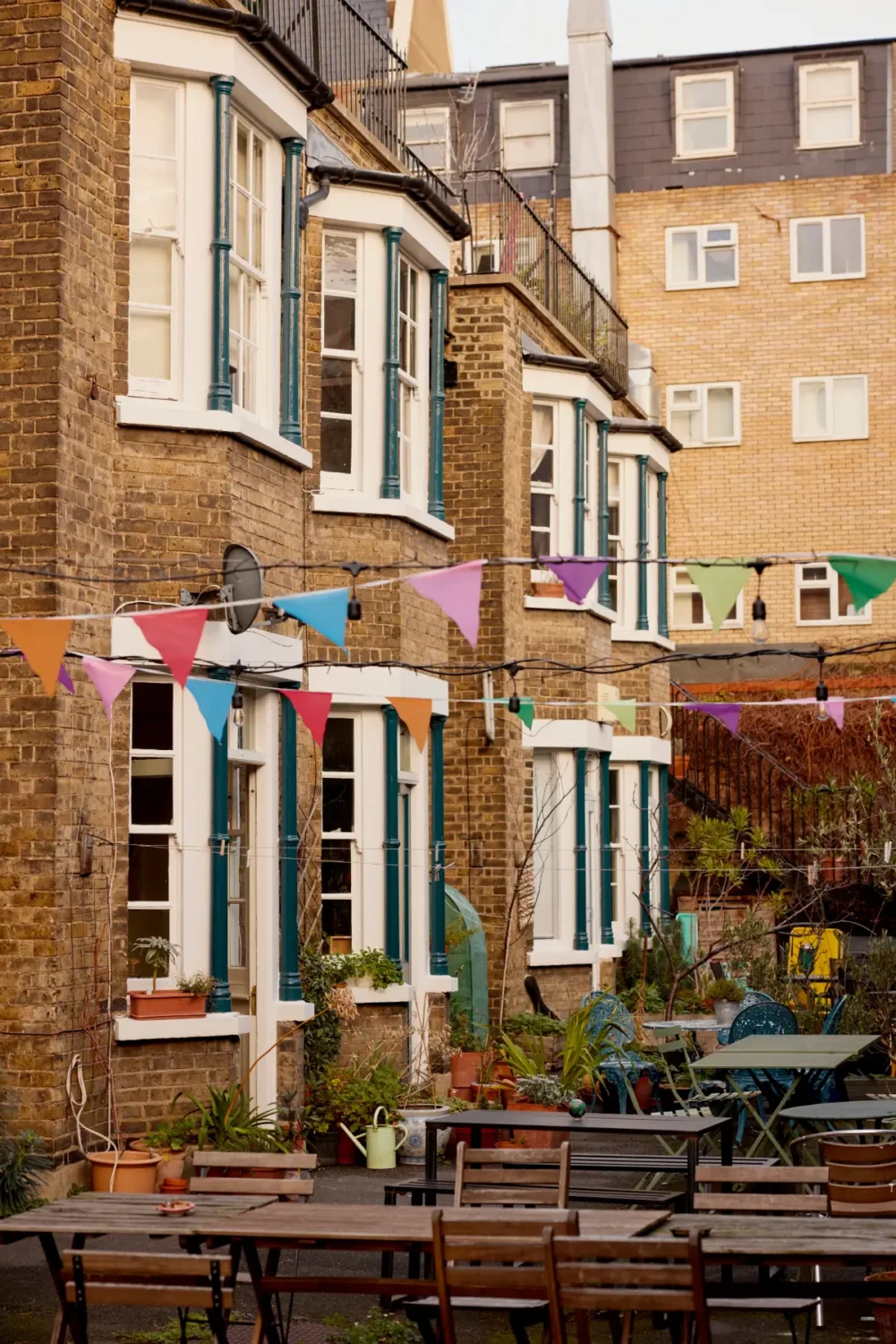 A Serene Ground-Floor Victorian Apartment in London 18 small-19th-century-apartment-london