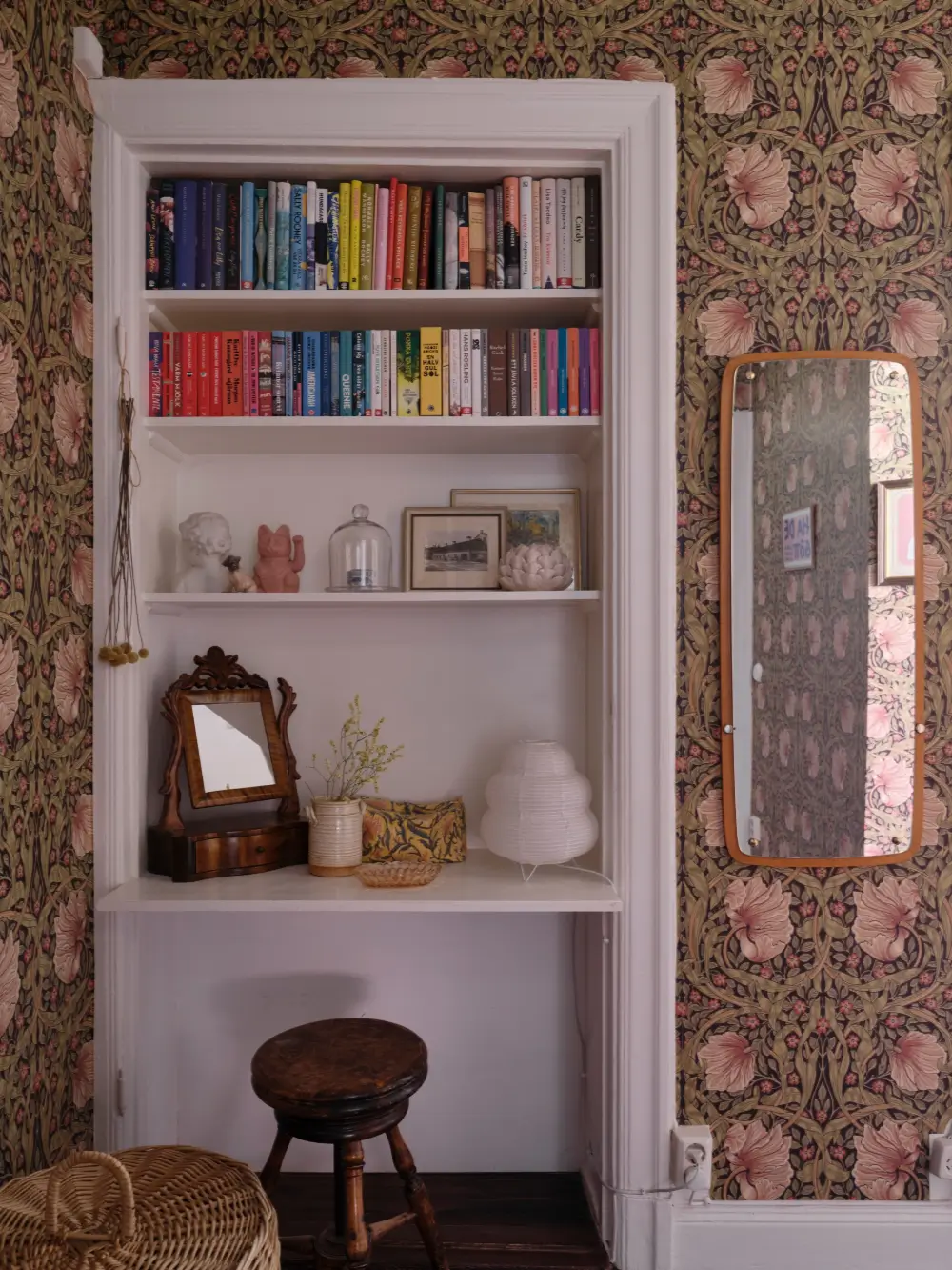 A Romantic Bedroom & Period Details in a Stockholm Apartment 15
soft-romantic-interiors-early-20th-century-apartment-stockholm-nordroom