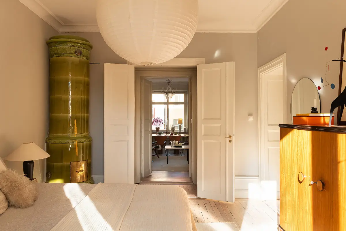 A Stylish Light-Filled Apartment in an Early 20th-Century Stockholm Building 15 tasteful-early-20th-century-apartment-stockholm-nordroom