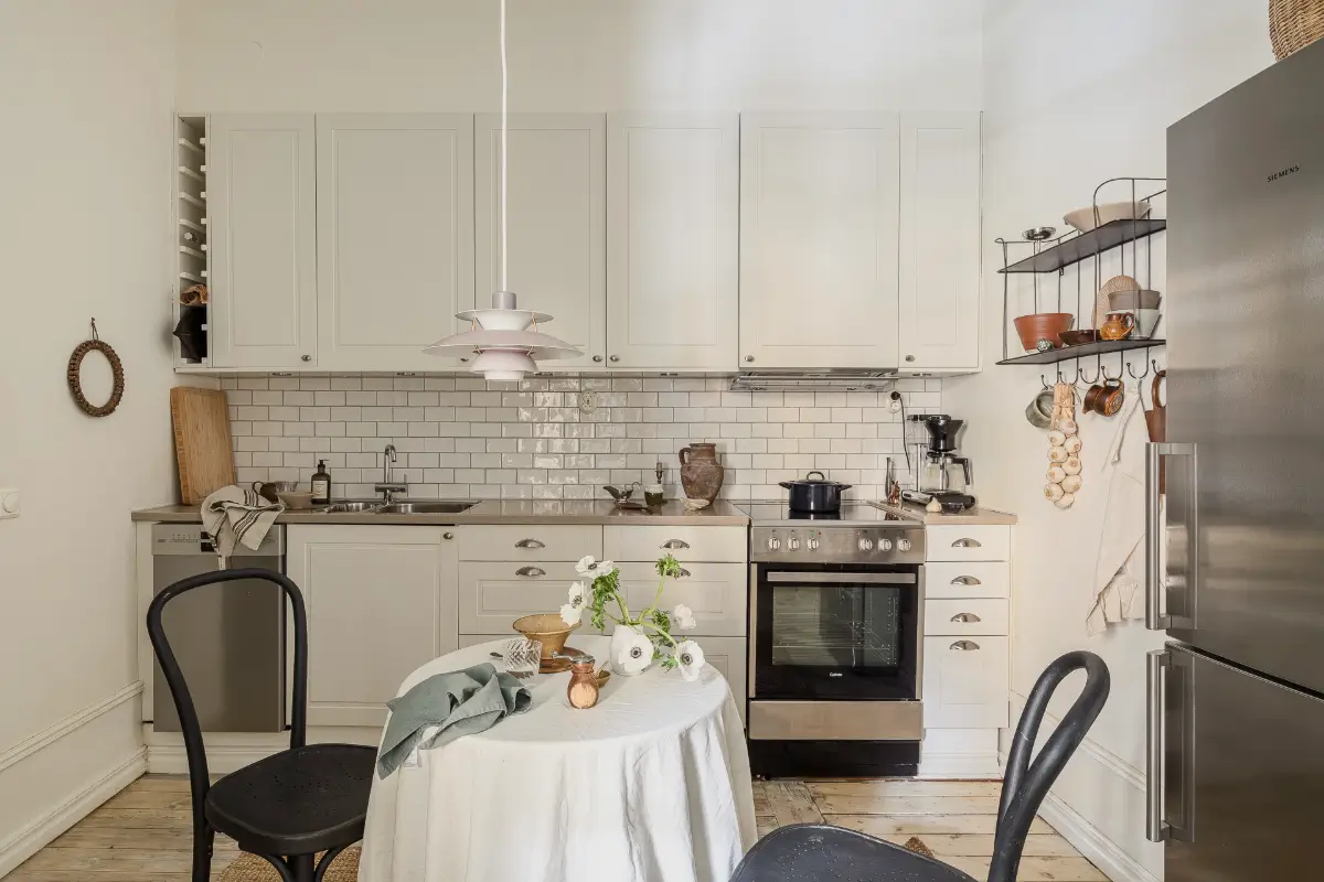 A Narrow Scandinavian Apartment with a Charming Blue Bedroom 2 turn-of-the-century-scandinavian-apartment-nordroom
