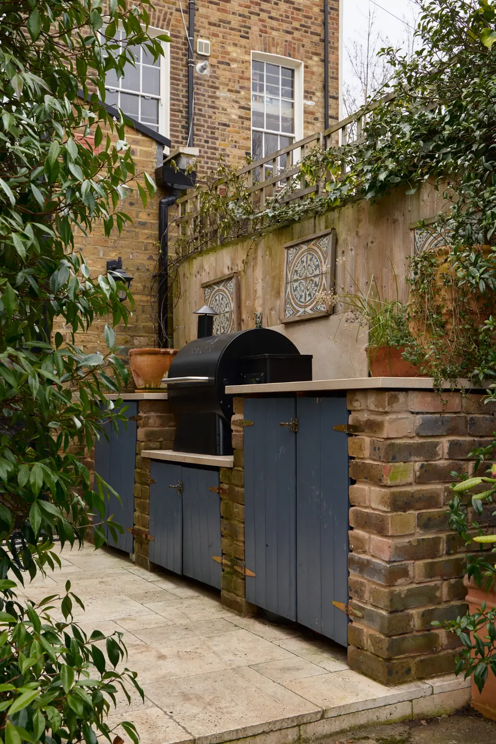 A Crittal-Style Glazed Extension for a Ground Floor Victorian Apartment 11
victorian-family-home-Crittall-style-glazed-kitchen-extension-nordroom