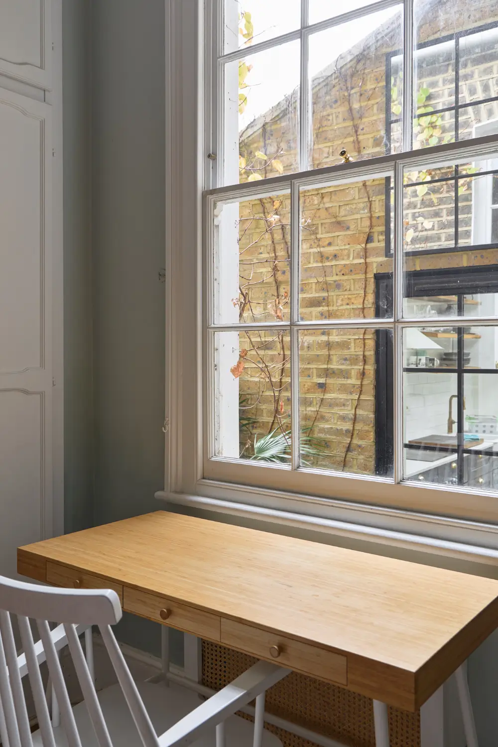 A Crittal-Style Glazed Extension for a Ground Floor Victorian Apartment 28
victorian-family-home-Crittall-style-glazed-kitchen-extension-nordroom