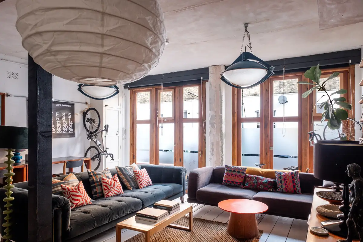 A Victorian Mews House with a Former Greenhouse Turned Into A Dining Room 3 victorian-mews-house-england