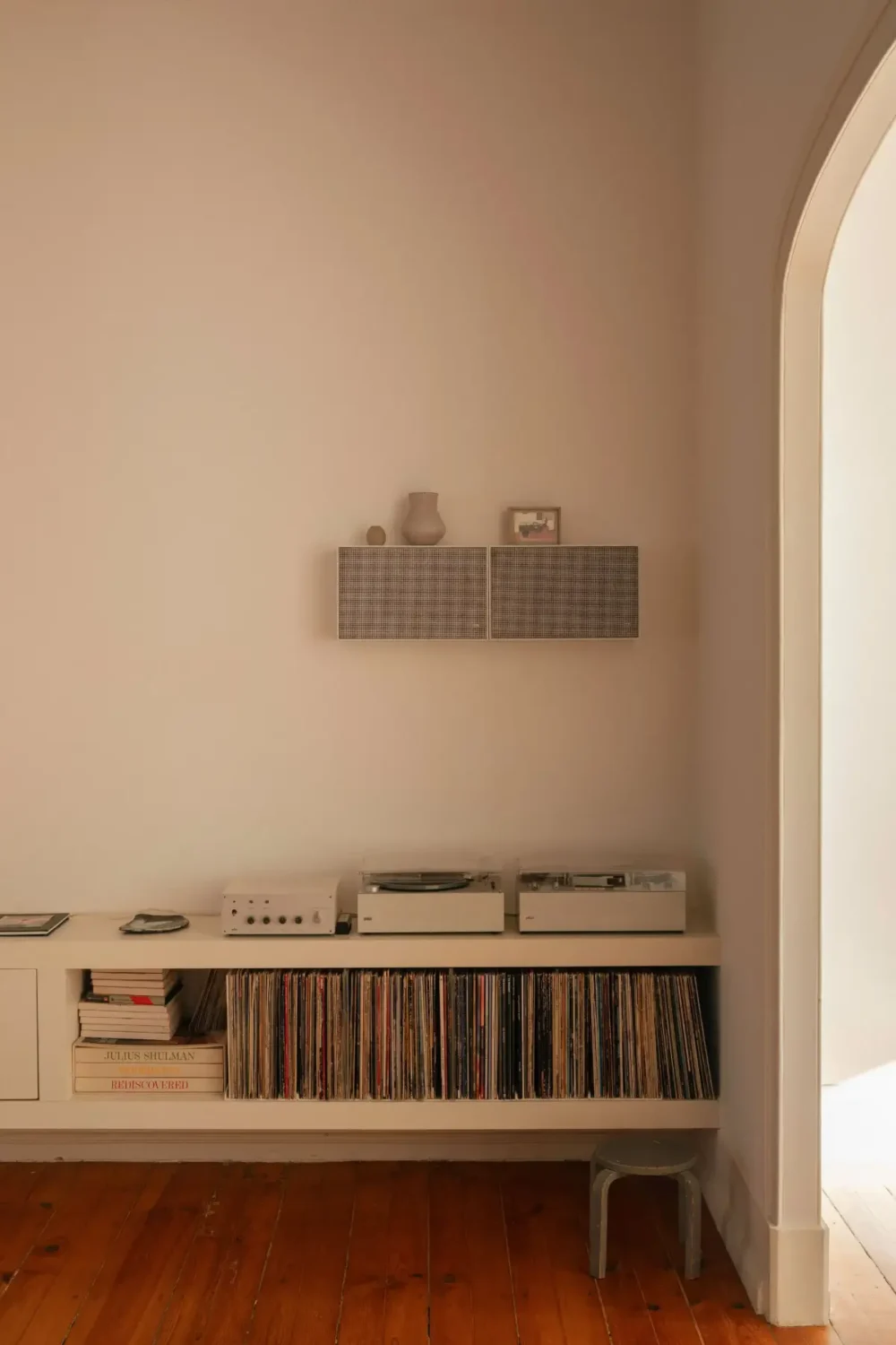 A Beautiful Renovated 19th-Century Townhouse in Lisbon 11 19th-century-lisbon-townhouse-nordroom