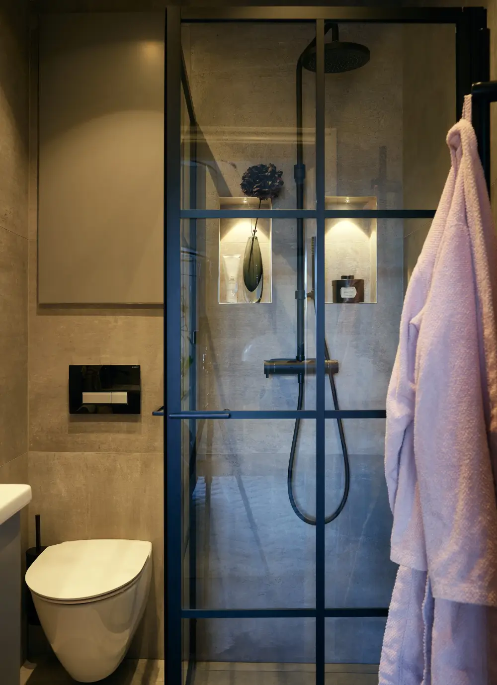 Cozy Spaces in a Renovated Early 20th-Century Apartment in Stockholm 20 cozy-early-20th-century-stockholm-apartment-nordroom