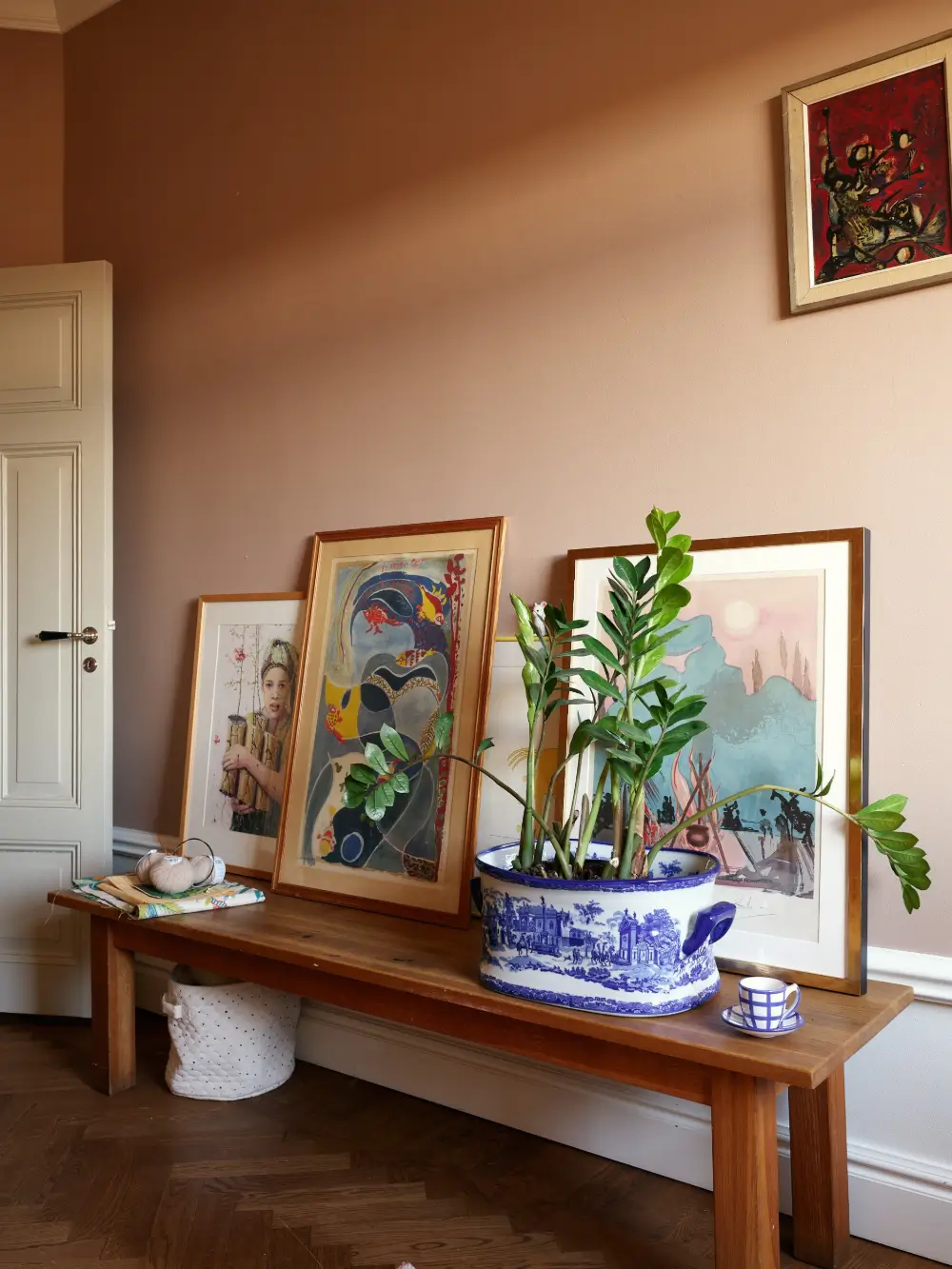 Cozy Spaces in a Renovated Early 20th-Century Apartment in Stockholm 25 cozy-early-20th-century-stockholm-apartment-nordroom