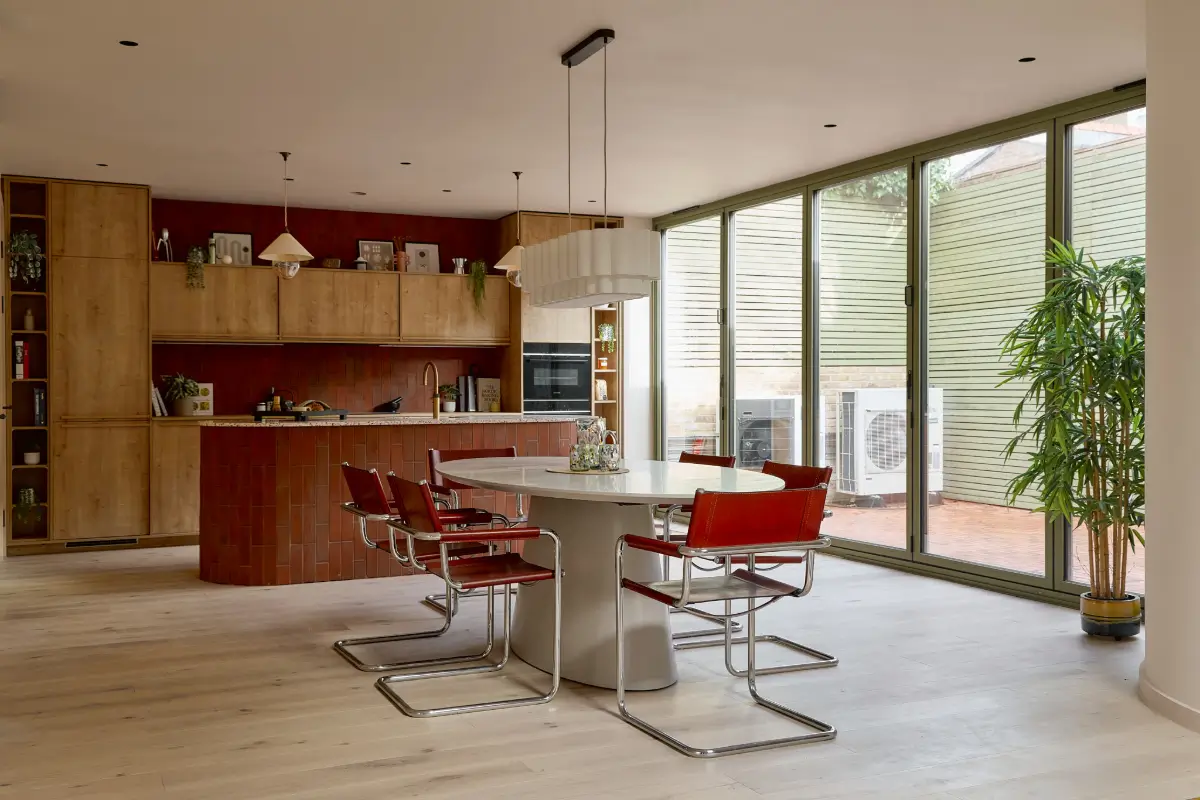 Midcentury and Japanese Influences in a Sustainable London New Build 10 curves-textures-new-build-house-london