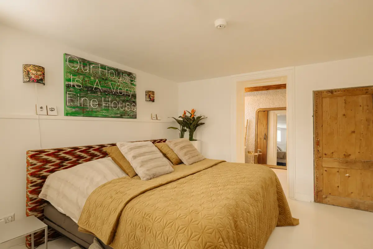 A Bright, Late 19th-Century Corner Apartment in Amsterdam 30 duplex-corner-apartment-amsterdam