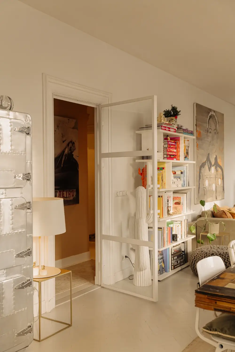 A Bright, Late 19th-Century Corner Apartment in Amsterdam 25 duplex-corner-apartment-amsterdam