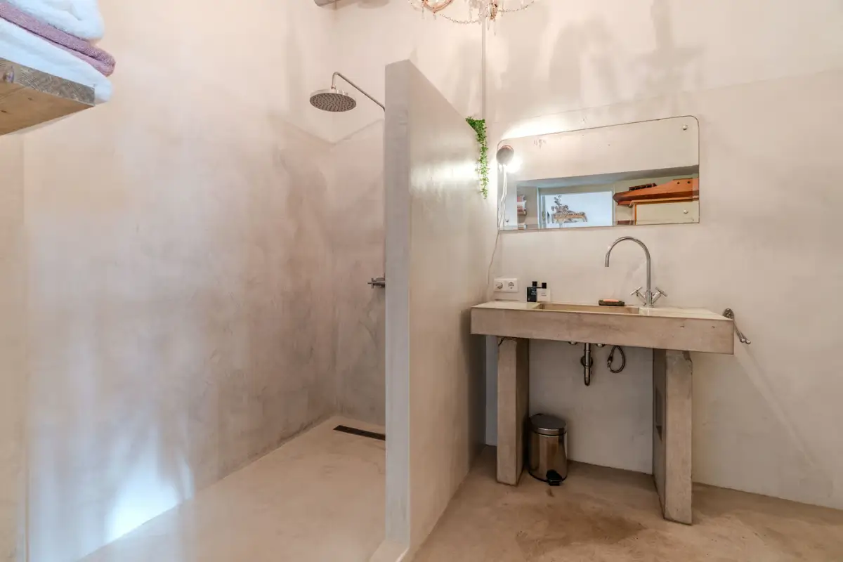 A Former Sawmill Converted into a Raw, Industrial Home 12 former-sawmill-turned-raw-industrial-home-netherlands