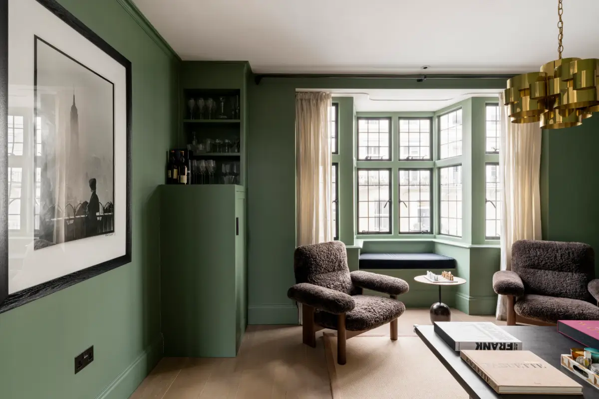 Green Tones in a Narrow Renovated Holland Park Townhouse 4 green-tones-renovated-holland-park-townhouse
