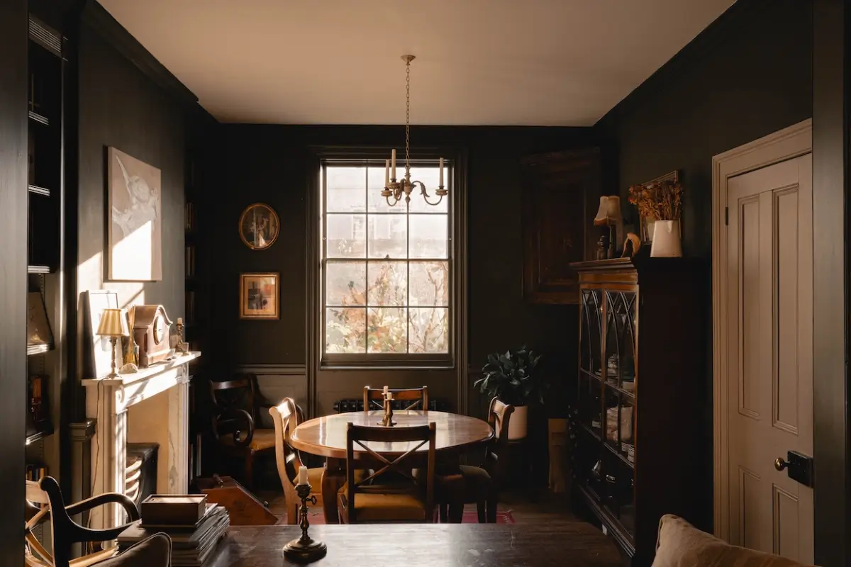 Moody Tones and Warm Light in a Restored East London Georgian Townhouse 7 moody-tones-warm-light-historic-georgian-townhouse-london