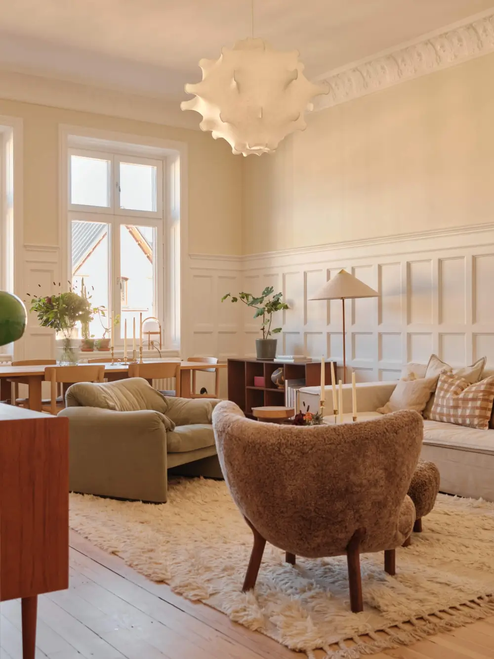 Period Details and Soft Colors in a Grand Early 20th-Century Apartment 2 preserved-charm-spacious-stockholm-apartment-nordroom