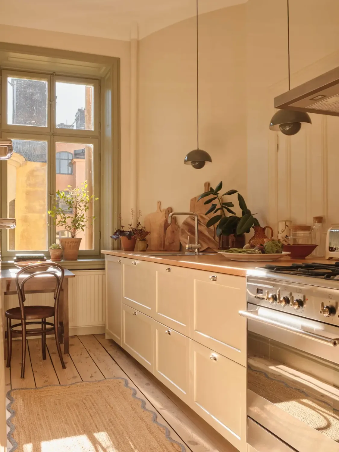 Period Details and Soft Colors in a Grand Early 20th-Century Apartment 15 preserved-charm-spacious-stockholm-apartment-nordroom