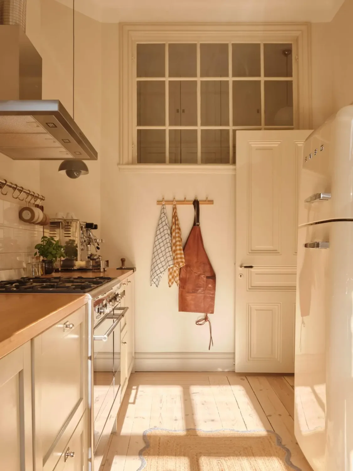 Period Details and Soft Colors in a Grand Early 20th-Century Apartment 18 preserved-charm-spacious-stockholm-apartment-nordroom
