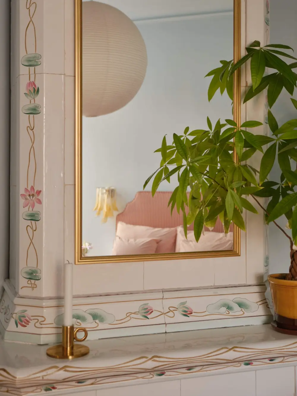 Period Details and Soft Colors in a Grand Early 20th-Century Apartment 27 preserved-charm-spacious-stockholm-apartment-nordroom