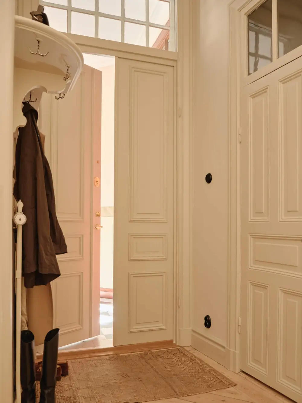 Period Details and Soft Colors in a Grand Early 20th-Century Apartment 38 preserved-charm-spacious-stockholm-apartment-nordroom