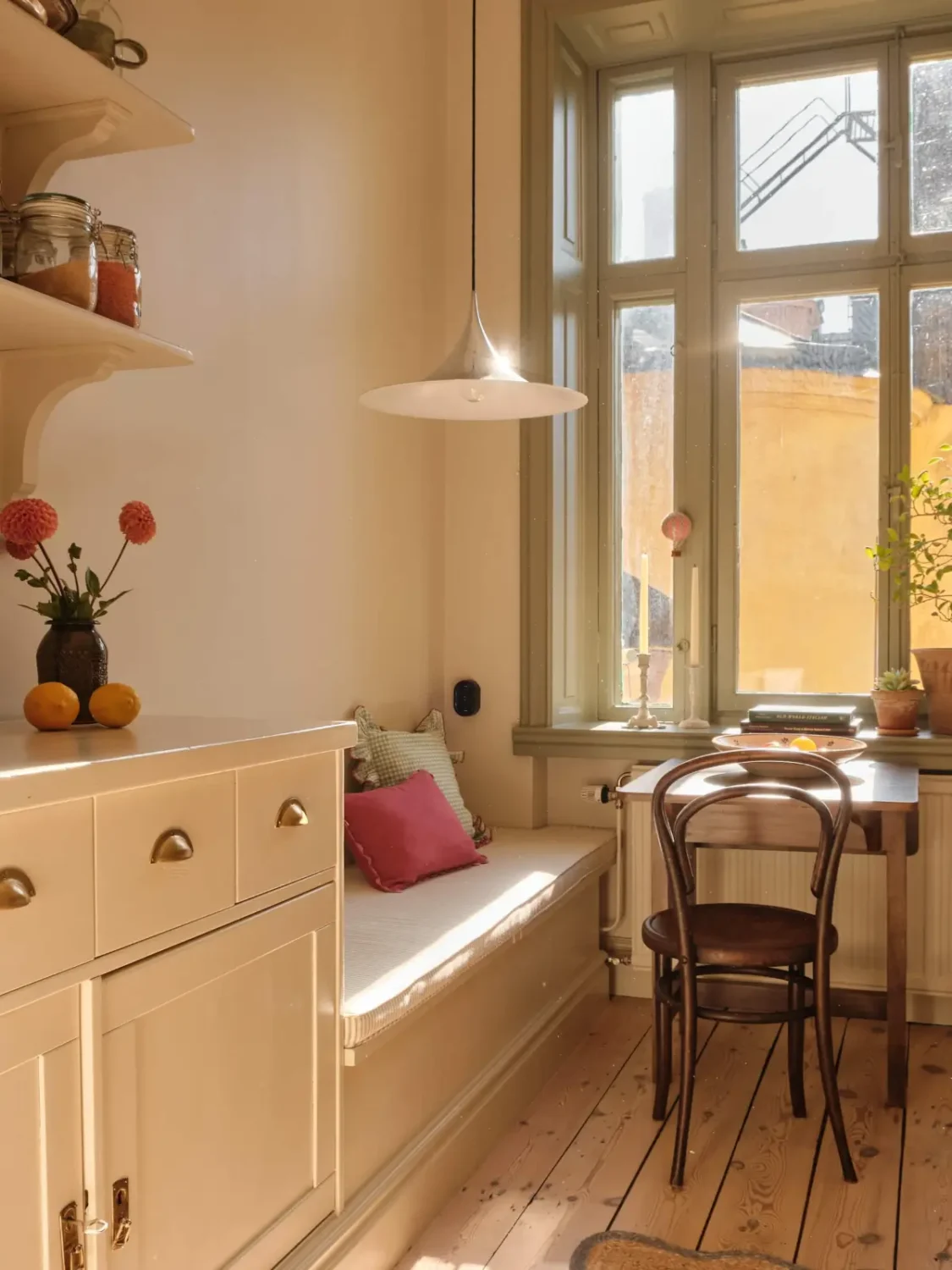 Period Details and Soft Colors in a Grand Early 20th-Century Apartment 14 preserved-charm-spacious-stockholm-apartment-nordroom