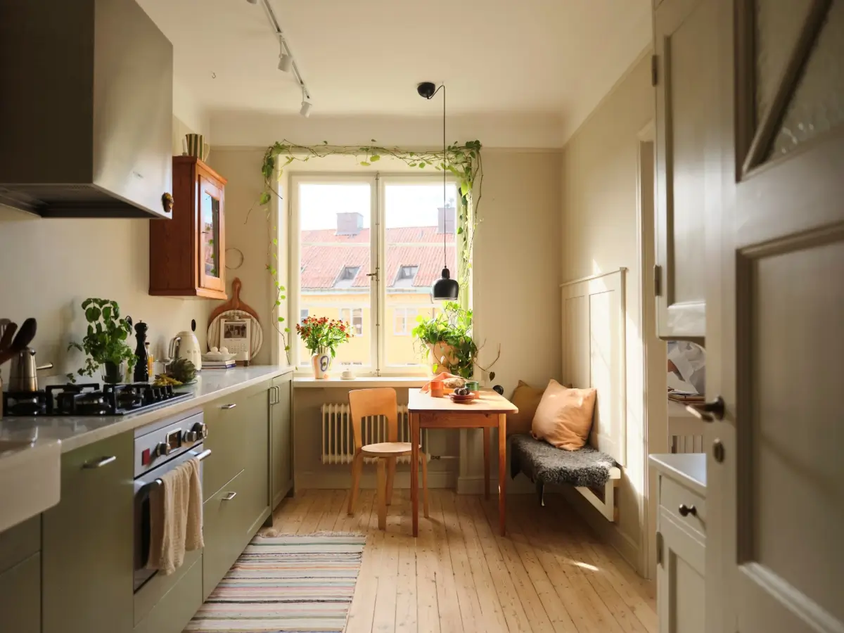 A Serene Studio Apartment with a Beautiful Green Kitchen 15 swedish-studio-apartment-charming-green-kitchen-nordroom