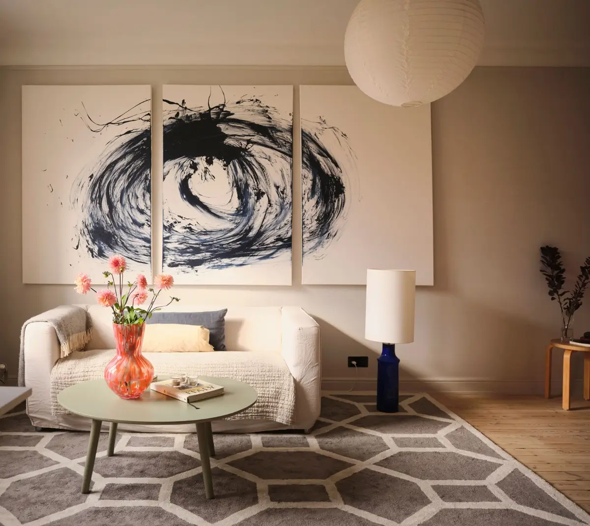 A Serene Studio Apartment with a Beautiful Green Kitchen 8 swedish-studio-apartment-charming-green-kitchen-nordroom
